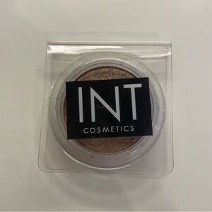 INT Cosmetics Eyeshadow